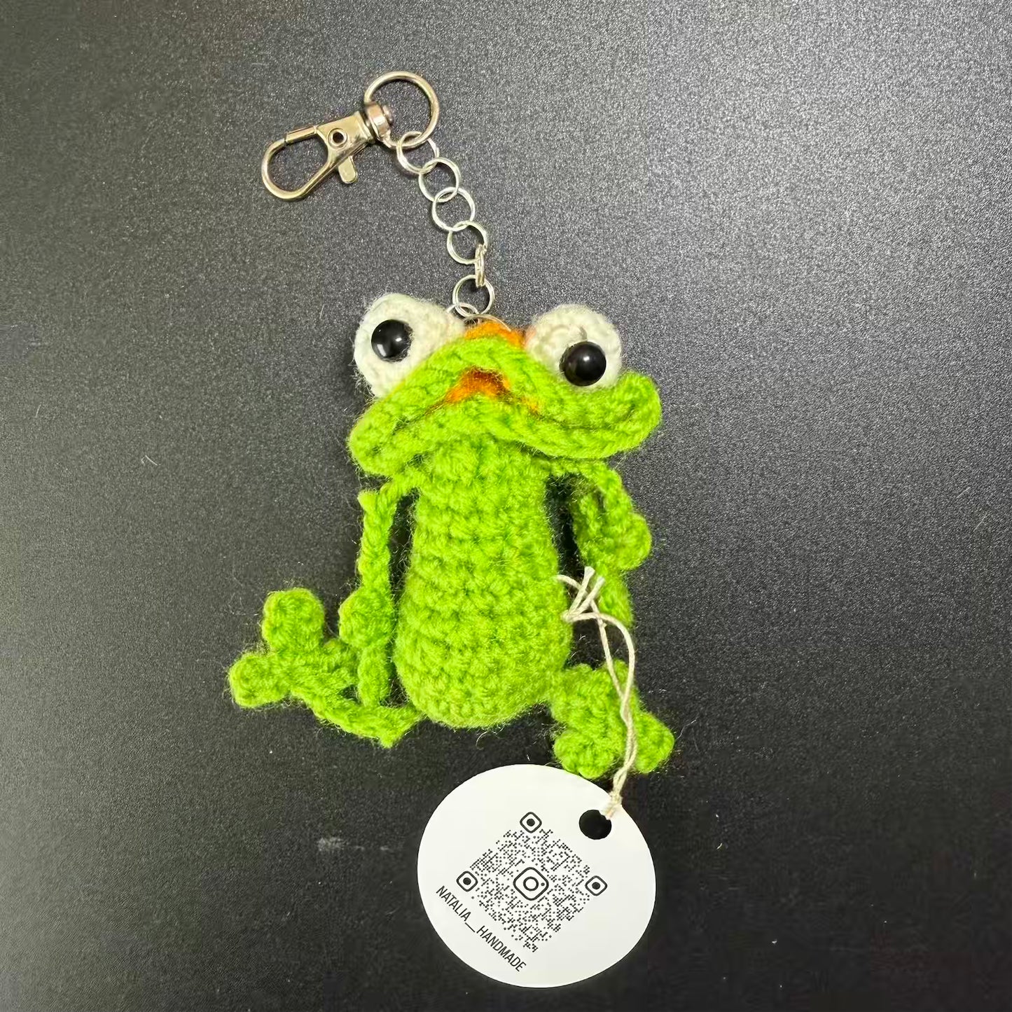 Handmade Crochet Frog Keyring β Ukrainian Artisan Amigurumi Charm πΊπ¦