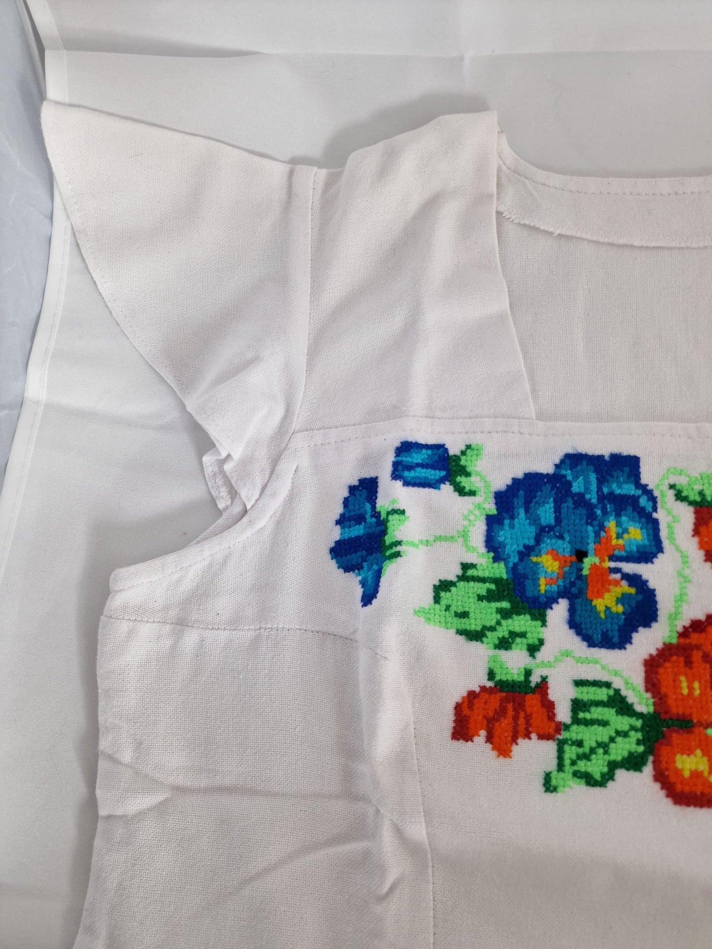 Small Women's/Girls Ukranian Vyshyvanka - Handmade in Ivankiv