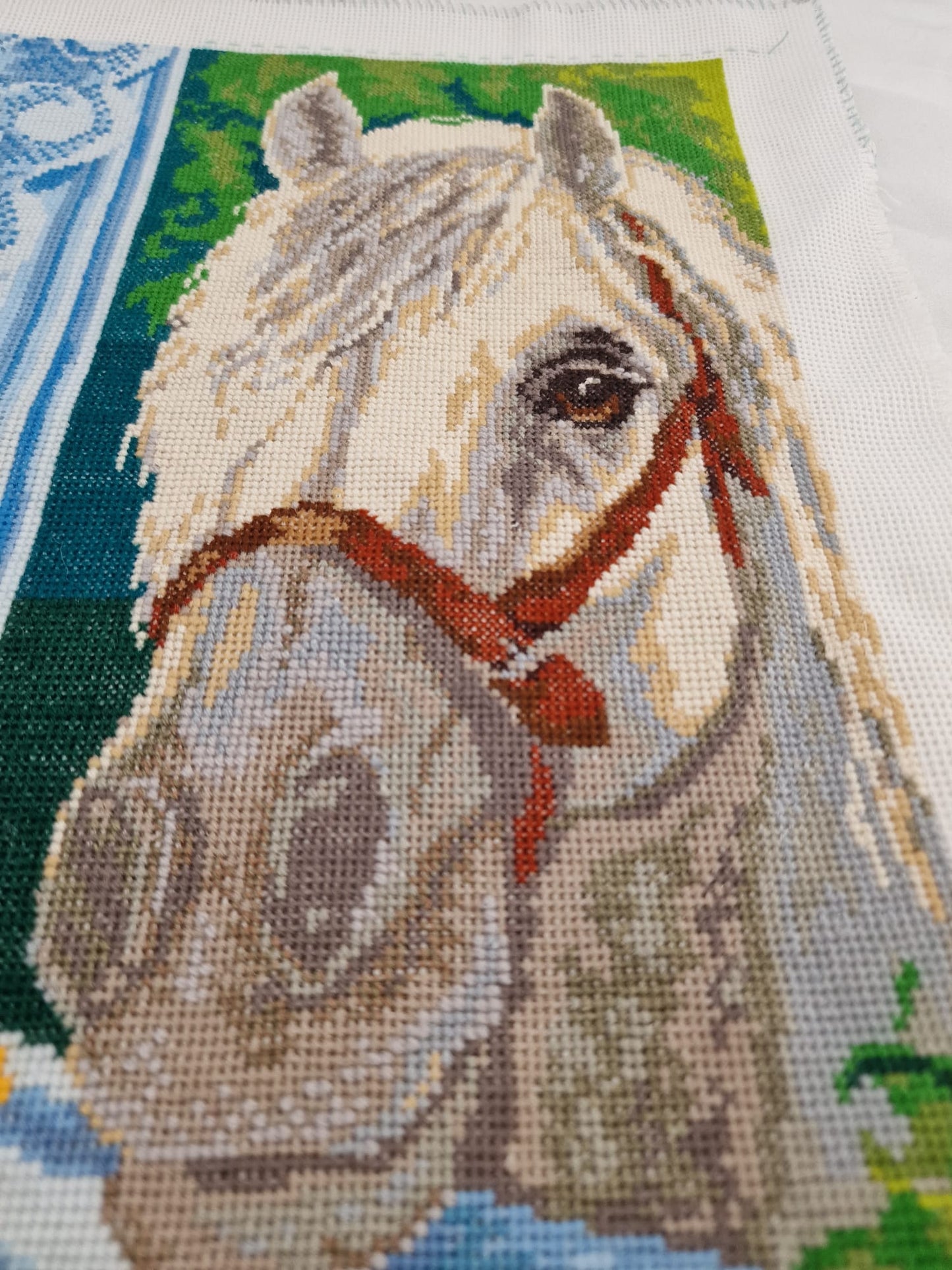 Detailed Horse Cross-Stitch Artwork