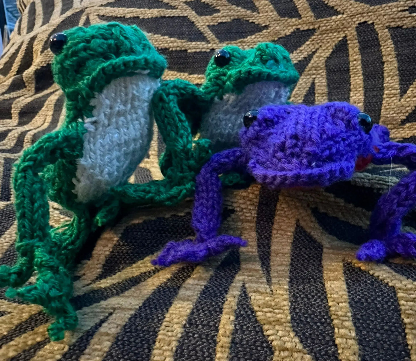 FROGS! A Trio Of Ukranian Frogs! - Ukraine UK Aid