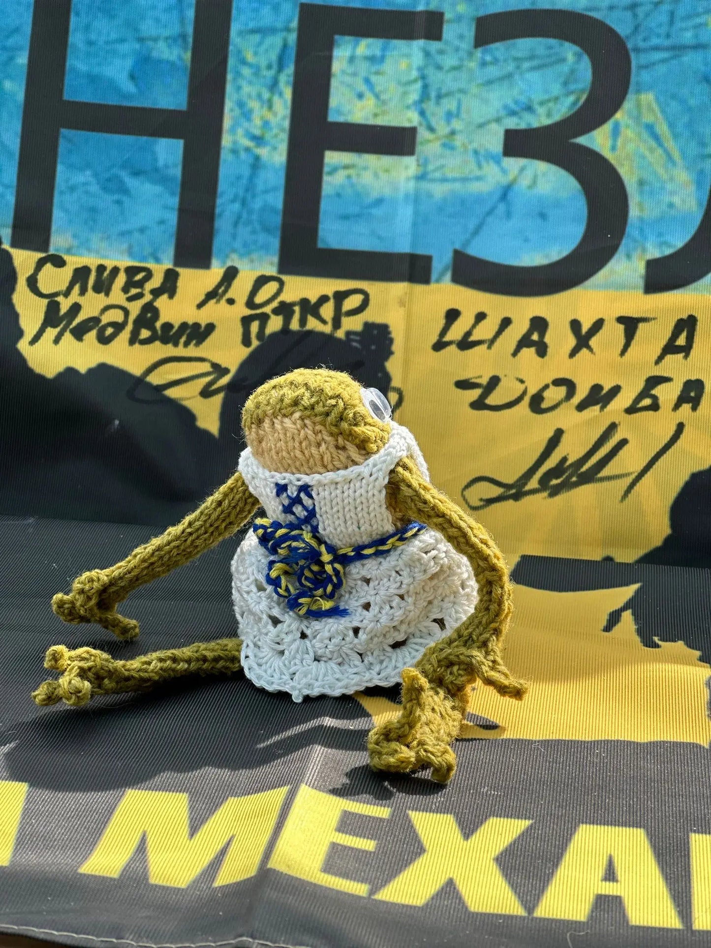 FROGS! Kristina The Frog! Ukraine UK Aid