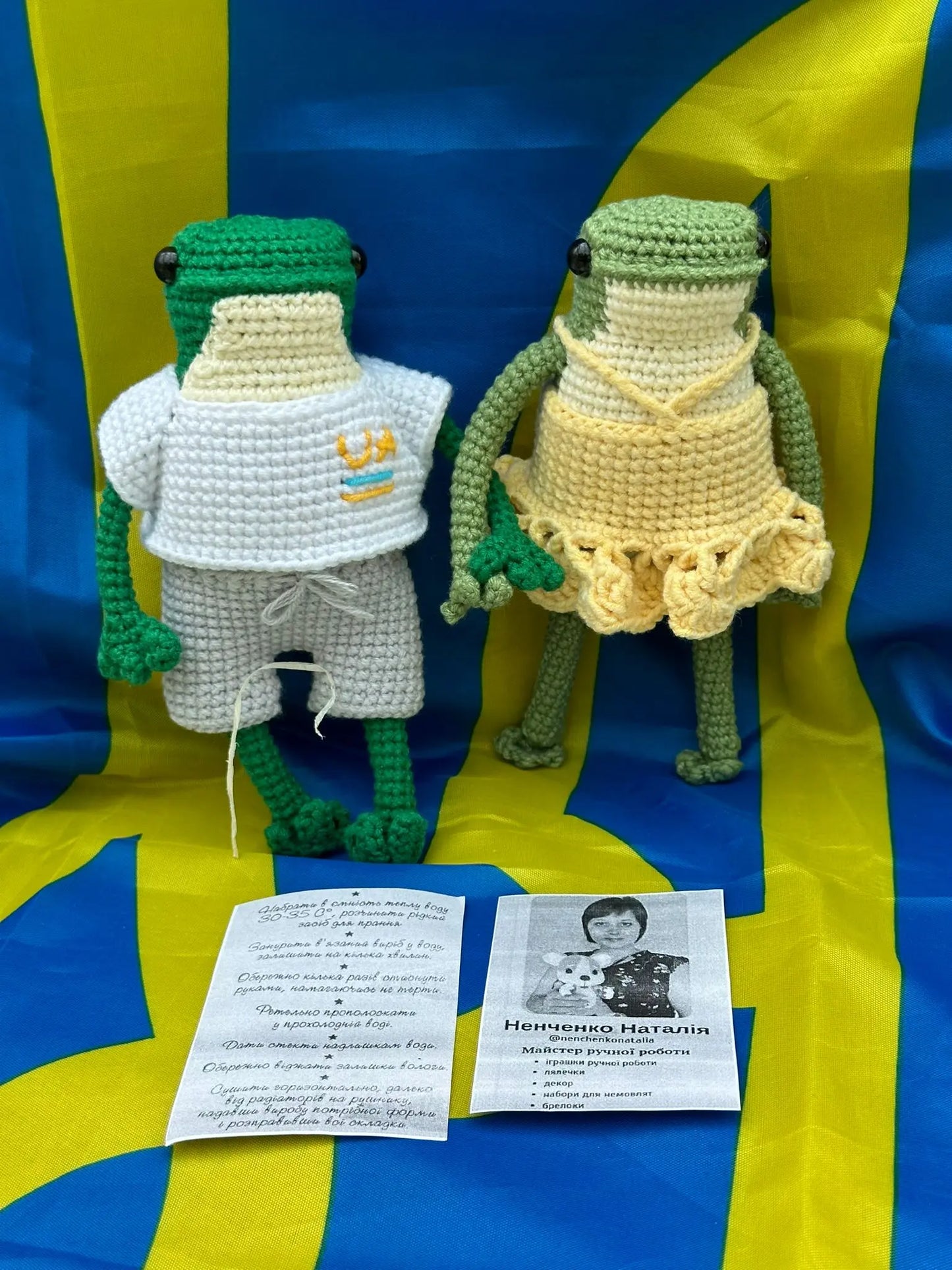 FROGS! Mr & Mrs Frog! Ukraine UK Aid