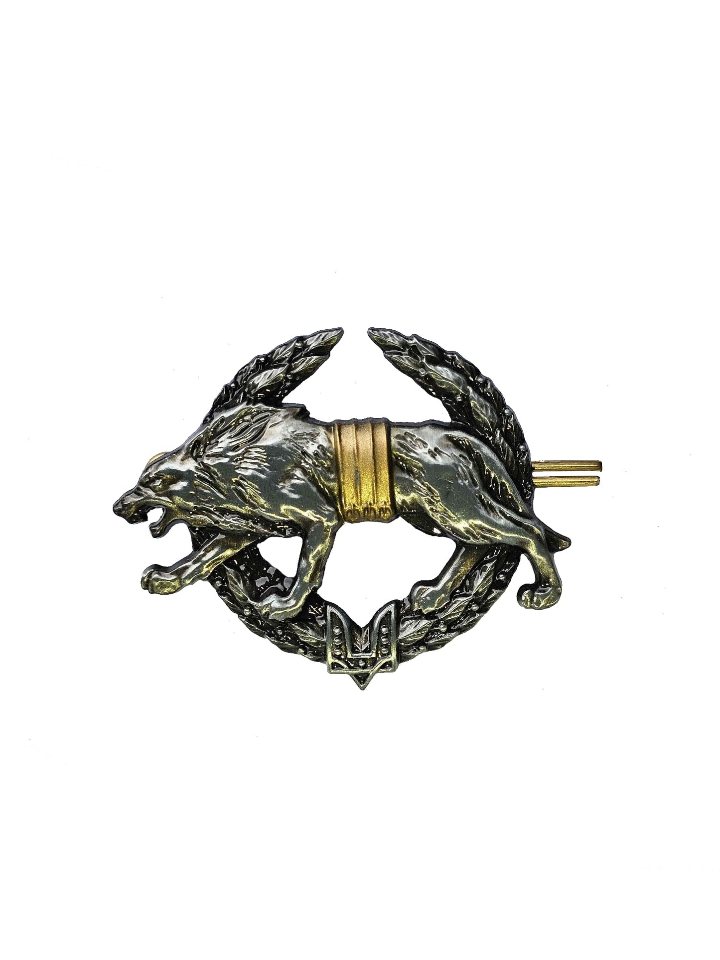 Beret pin badge depicting a Wolf on an Olive seal
