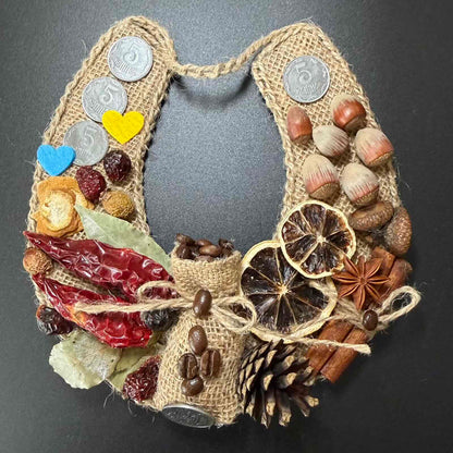 Handmade Ukrainian Prosperity Horseshoe – Traditional Good Luck Wall Decoration 🇺🇦