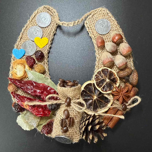 Handmade Ukrainian Prosperity Horseshoe – Traditional Good Luck Wall Decoration 🇺🇦