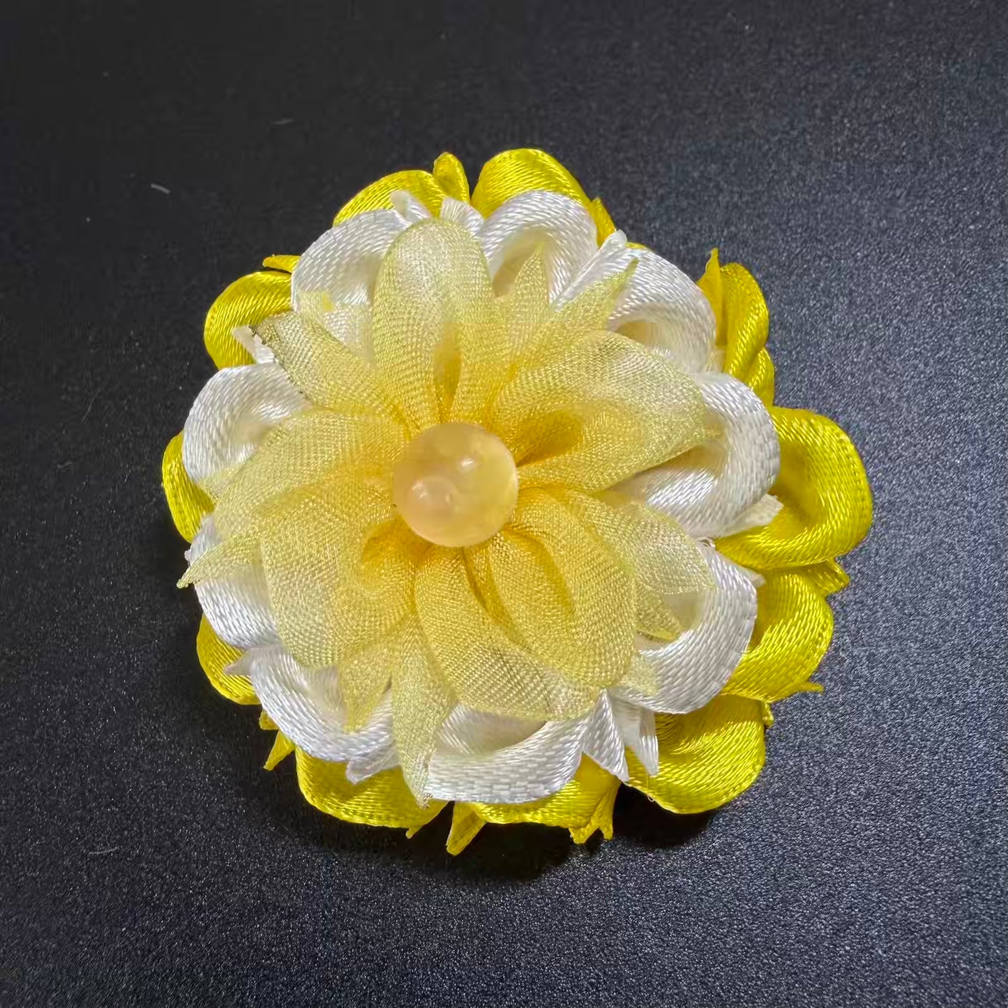 Handmade Ukrainian Ribbon Flower Hair Clip – Yellow & White Artisan Floral Accessory from Kyiv Oblast 🇺🇦