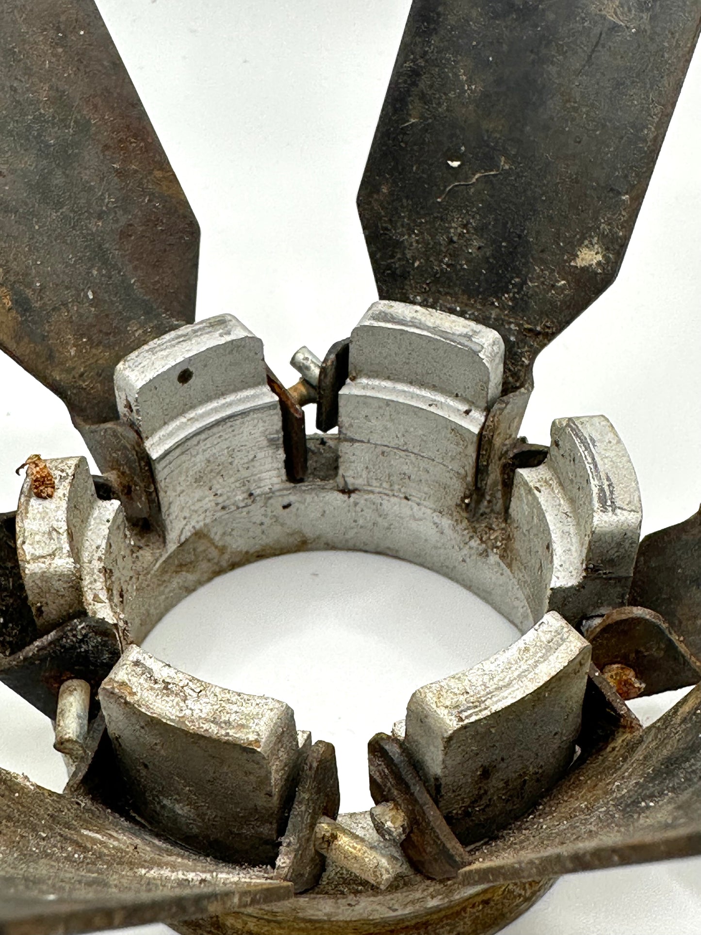 russian  "grasshopper" 9N235 submunition stabiliser