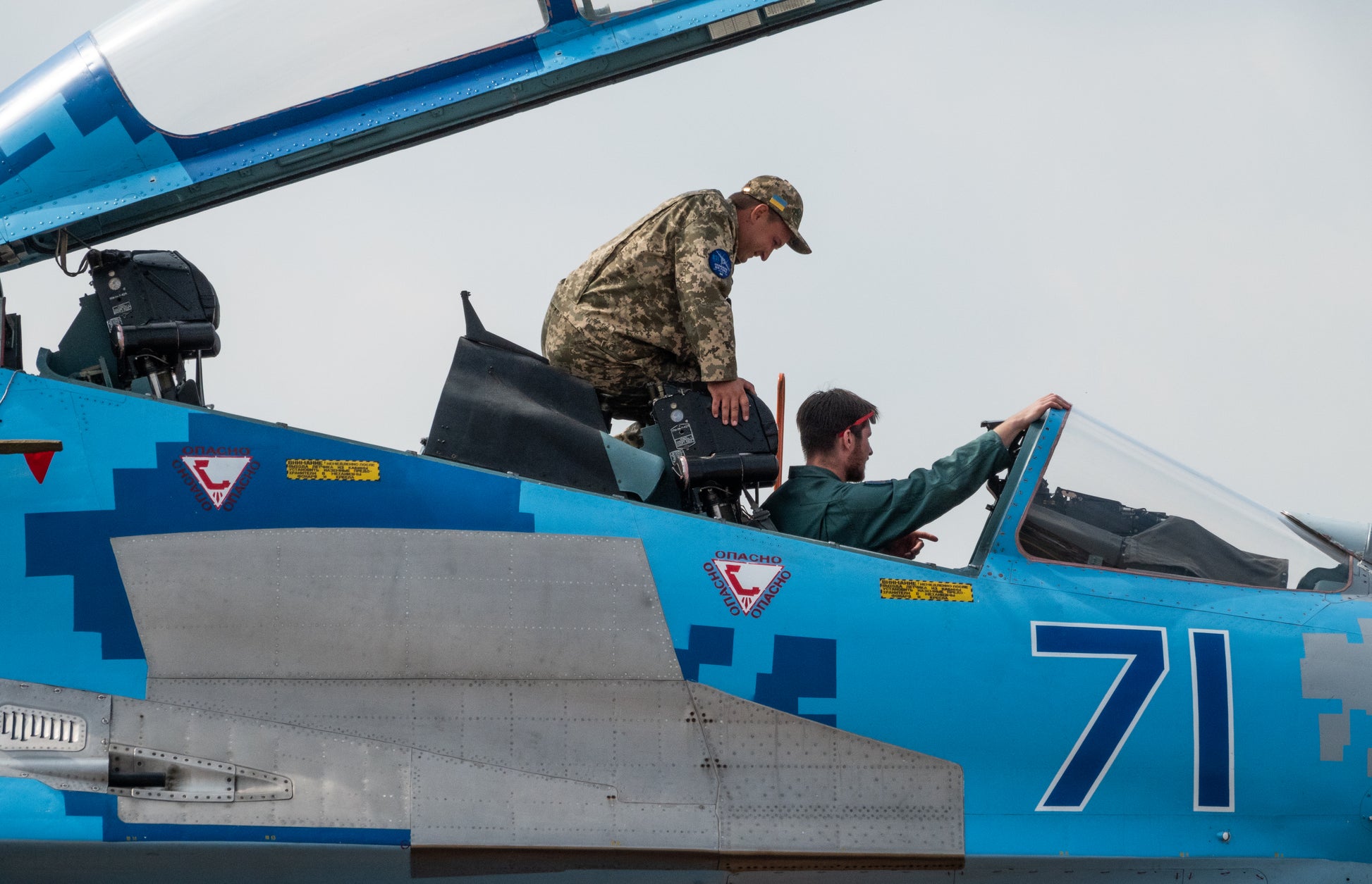 Blue 71 SU-27 Jet Fighter