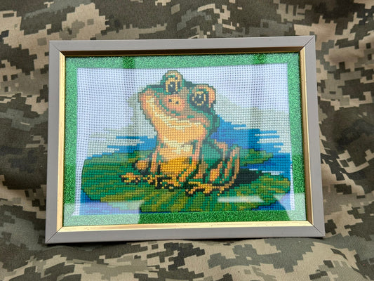 Beautiful Handmade Frog Framed Beadwork Picture